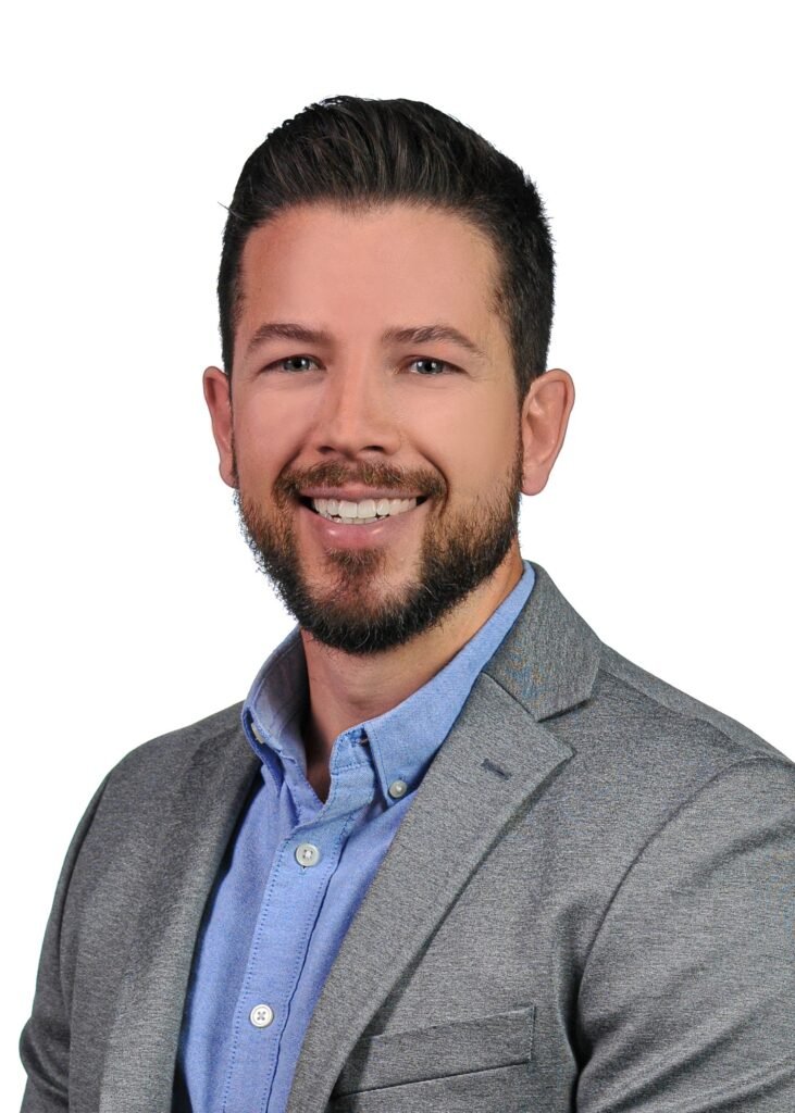 Home 16 Skyline headshot